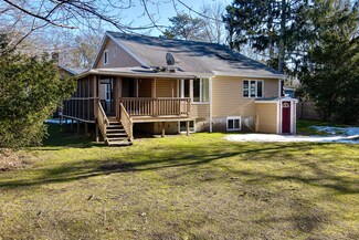 281 Old Craigville Rd, Hyannis, MA 02601