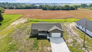 300 S Commercial Ave, Sedgwick, KS 67135