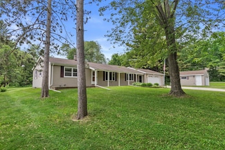 W377S3527 School Section Lake Dr, Ottawa, WI 53118