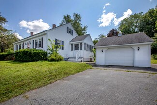 19 Jenkins St, Lewiston, ME 04240