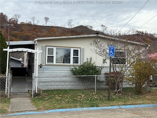 1105 Benamati Ave, Nitro, WV 25143