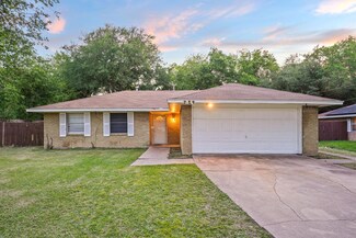 219 Evelyn St, Desoto, TX 75115
