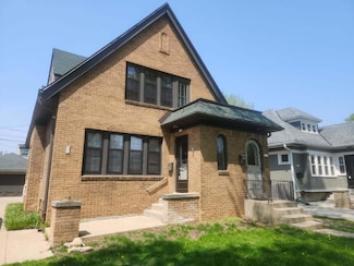 2533 N 72nd St, Milwaukee, WI 53213