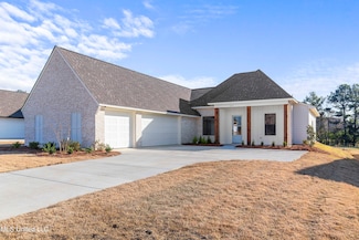 105 Lewis Farms Dr, Madison, MS 39110