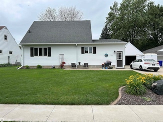 1050 Front St, Garner, IA 50438