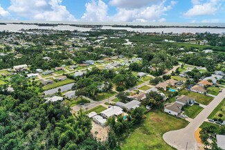 1670 Lakeview Place, Englewood, FL 34223