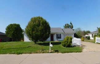 806 Apache Dr, Sikeston, MO 63801