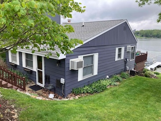 375 Lane 221b Hamilton Lake, Hamilton, IN 46742