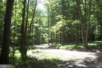 7934 Fishing Creek Valley Rd, Harrisburg, PA 17112
