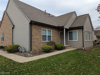 1563 Cambridge Ave SW, North Canton, OH 44709