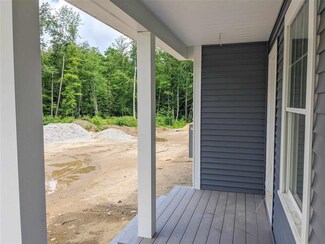 102 South Rd Unit 1, Fremont, NH 03044