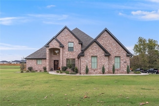 14209 Cayenne Cir, Siloam Springs, AR 72761