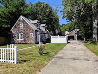 125 Roger Williams Ave, Rumford, RI 02916