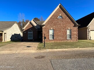 6440 Arbor Lake Dr E, Horn Lake, MS 38637
