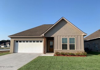 104 Lotus St, Broussard, LA 70518