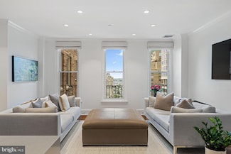 1901 Walnut St Unit 20E, Philadelphia, PA 19103
