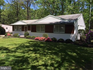 301 Timberline Dr, Mount Laurel, NJ 08054