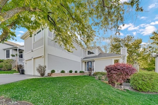 417 Lake Shore Blvd, Wauconda, IL 60084