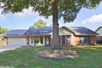 208 S Hampton Dr, Conway, AR 72034