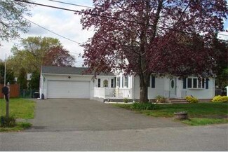 22 Coronet Cir, Feeding Hills, MA 01030