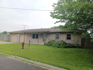 1612 Meadow St, Carmi, IL 62821