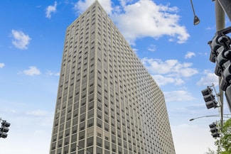 4343 N Clarendon Ave Unit 2118, Chicago, IL 60613