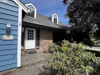 1011 Heather Ct, Reedsport, OR 97467