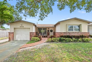 2015 N 37th Ave, Hollywood, FL 33021
