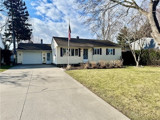 49 Sutorius Dr, Rochester, NY 14616