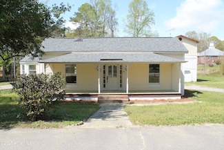 136 Phillips St, Cameron, NC 28326