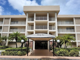 3151 S Palm Aire Dr Unit 104, Pompano Beach, FL 33069