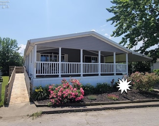 1729 Briarcrest Dr, Port Clinton, OH 43452