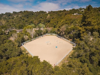 10562 Creek Rd, Ojai, CA 93023