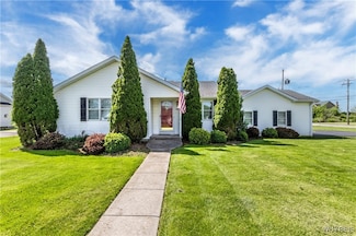 8881 Michael Douglas Dr, Clarence Center, NY 14032