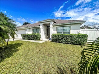 425 Cardinal Ct, Kissimmee, FL 34759