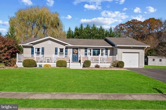 2 John Ct, Trenton, NJ 08620
