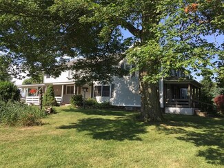 10202 Ridge Rd, Medina, NY 14103