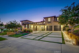 267 Snapdragon Ln, Glendora, CA 91741