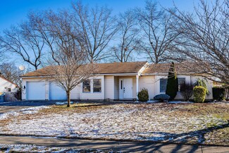 58 Pelican Dr, Bayville, NJ 08721