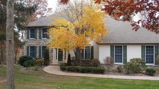 338 Deer Run Dr, Mountain Top, PA 18707