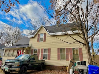 6 Crescent St, Springfield, VT 05156