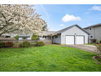 13015 NE Brazee St, Portland, OR 97230
