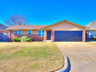 917 S Howard Ave, Moore, OK 73160