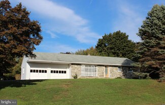 1103 Lampeter Rd, Lancaster, PA 17602