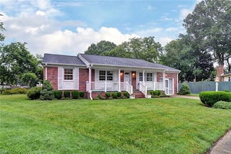5 Yulee Ct, Hampton, VA 23669