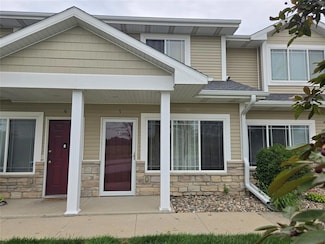2200 Hart Ave Unit 5, Des Moines, IA 50320