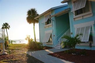 3697 42nd Way S Unit G, Saint Petersburg, FL 33711