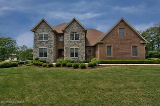 202 Greystone Dr, Shavertown, PA 18708