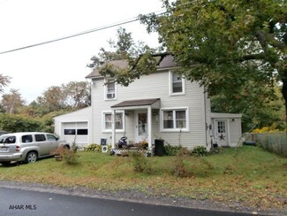 202 Boyd St, Fallentimber, PA 16639