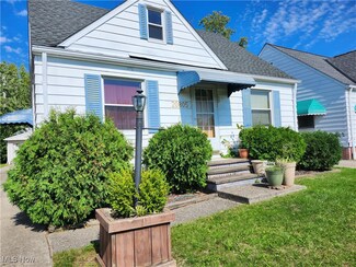 20805 Franklin Rd, Maple Heights, OH 44137